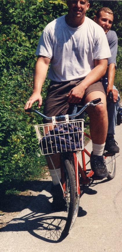 S_0770-AlEricBrokeBike.jpg