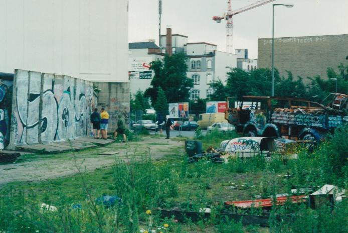 S_02670-BerlinWallArea.jpg
