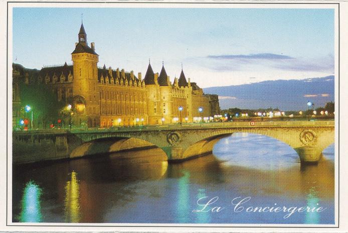 S_06290-LaConciergeriePostcard.jpg