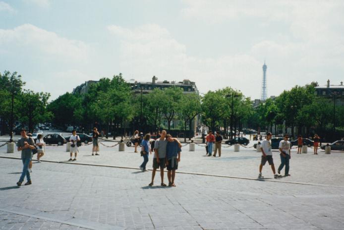 S_06340-EricBrad@ArcDeTriomphe.jpg