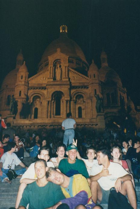 S_06360-Group@LaSacreCoeur.jpg