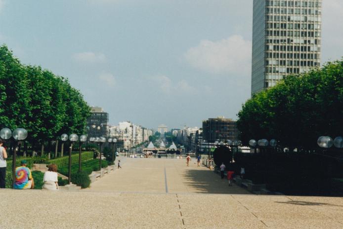 S_06450-ArcDeTriompheFromNewCity.jpg